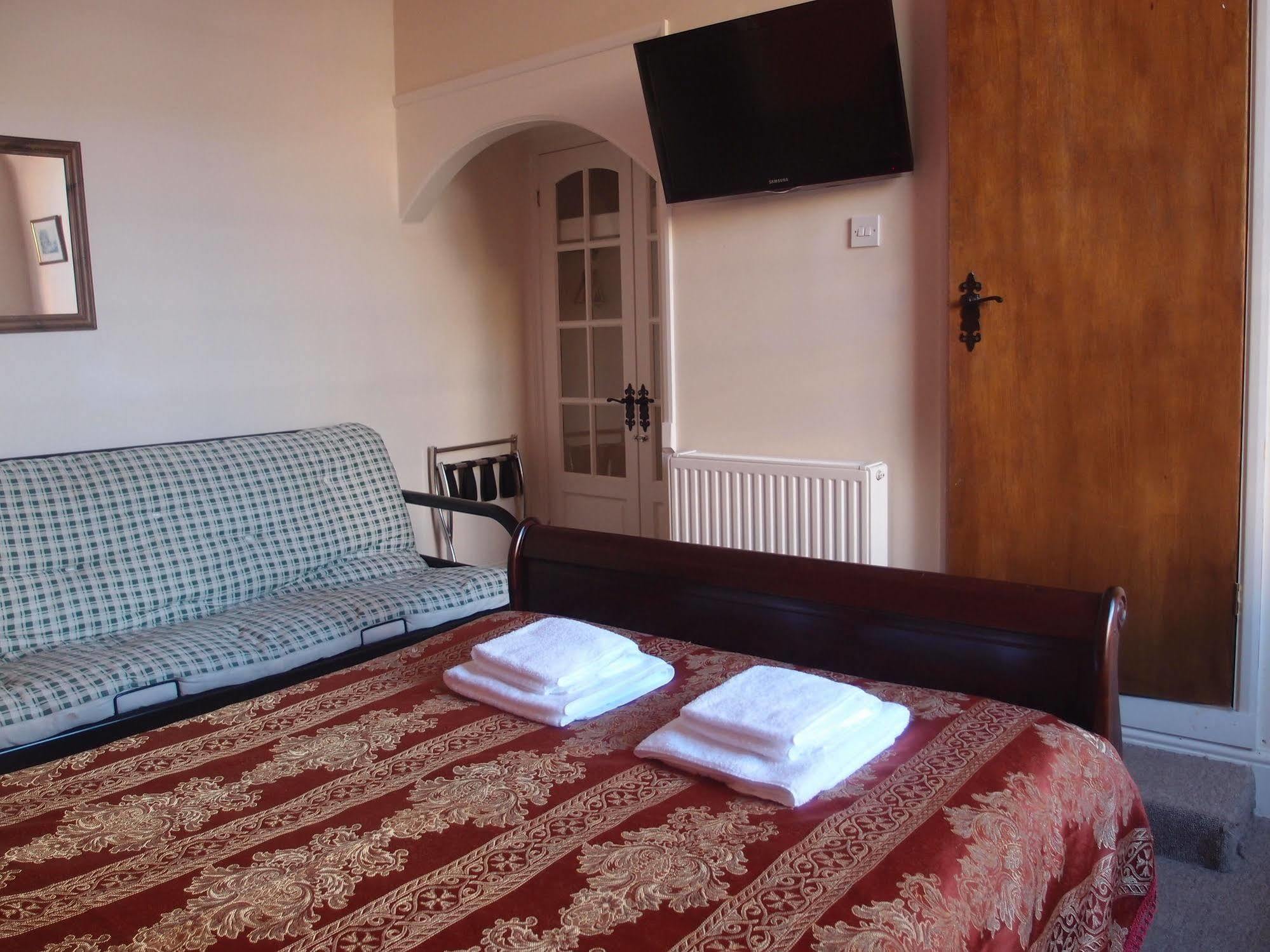 Royal Britannia Hotel إلفراكومبْ المظهر الخارجي الصورة